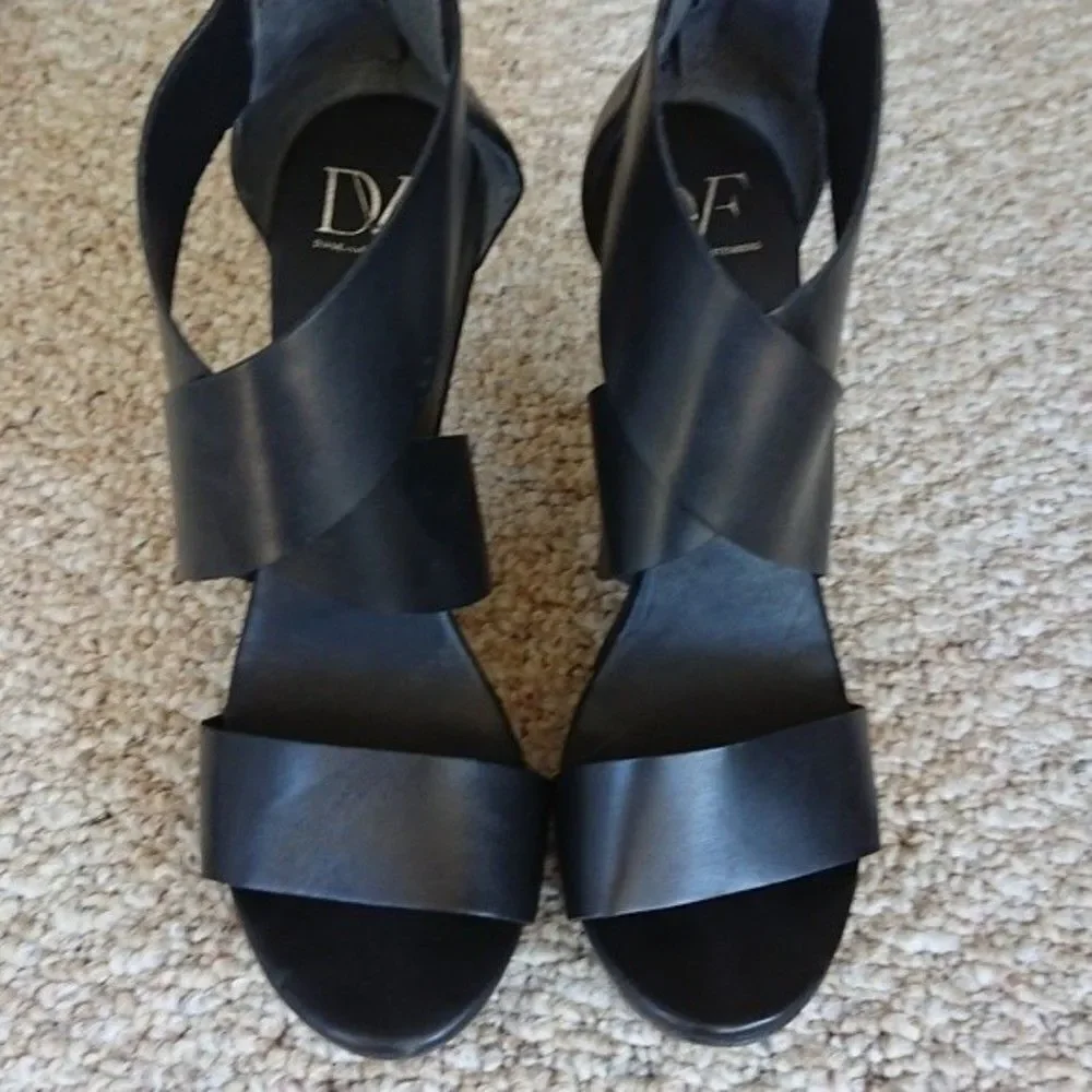 Diane von Furstenberg Black Leather Opal Crisscross Wedge Sandals size 8.5/9